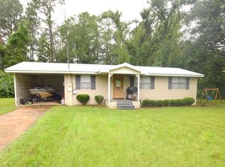 776 Alvin St, Chipley, FL 32428