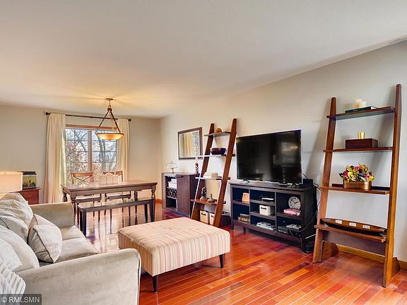3rd image of 2593 Horseshoe Ln