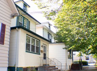 31 1st St, Lodi, NJ 07644