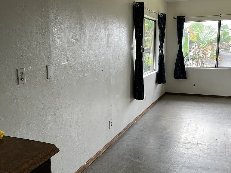 93 W Kawailani St #D — Photo 9