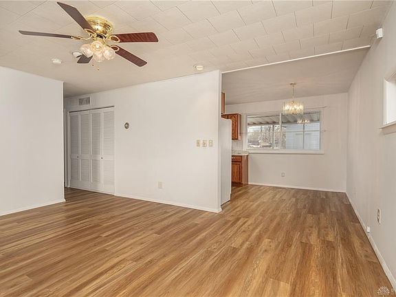 4th image of 2121 Newgate Ave