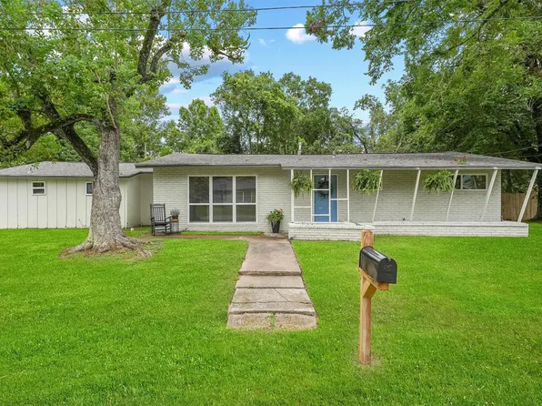 309 E Kay St, Dayton, TX 77535