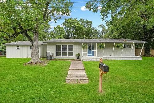 309 E Kay St Photo 1