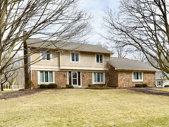3rd image of 1120 Williamsburg Ln