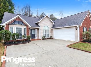 530 Sunnyside Dr, Lawrenceville, GA 30044