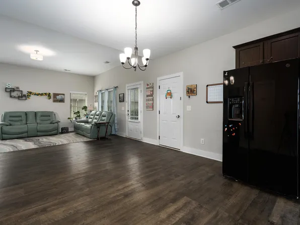 125 Bates Ln, Moody, AL 35004