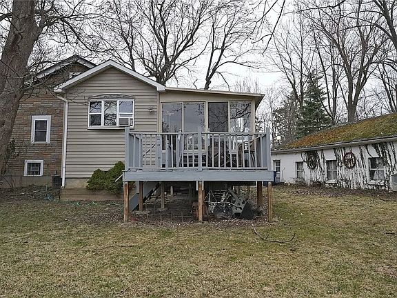 5th image of 2546 N Forest Rd