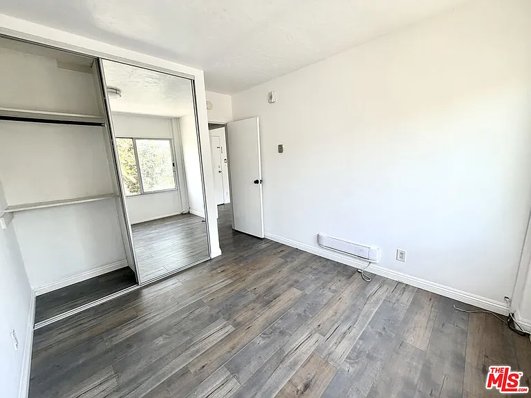 250 Linden Ave #201 — Photo 16