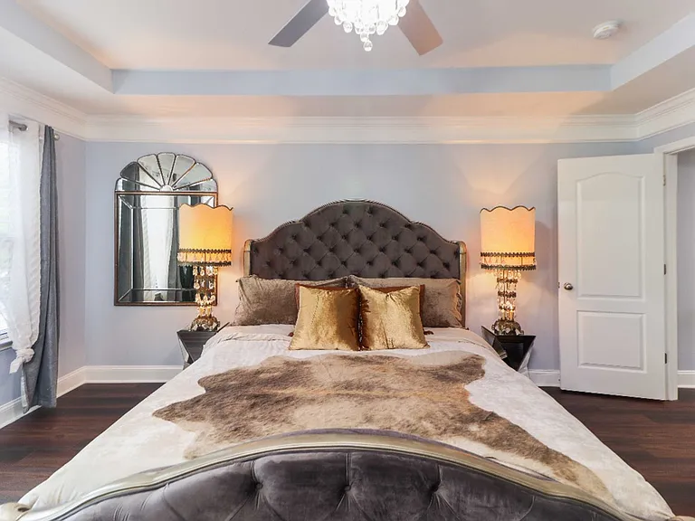 1547 Paxton Dr SW — Photo 1