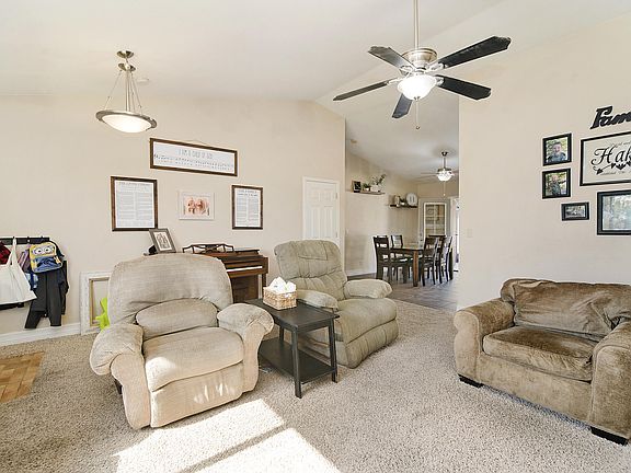 5th image of 3904 E Dulciana Ave
