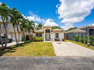 10564 SW 161st Pl, Miami, FL 33196