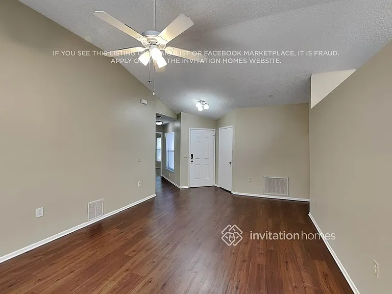 515 49th St E — Photo 16