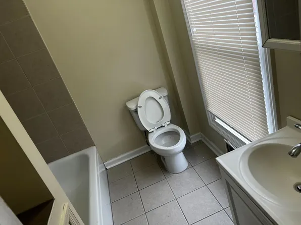 14 101st St, Troy, NY 12180