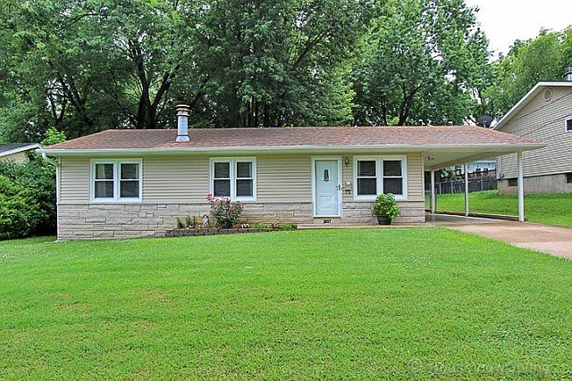 1st image of 2657 Janet Dr
