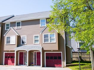 20 Angle St APT 12, Lowell, MA 01851