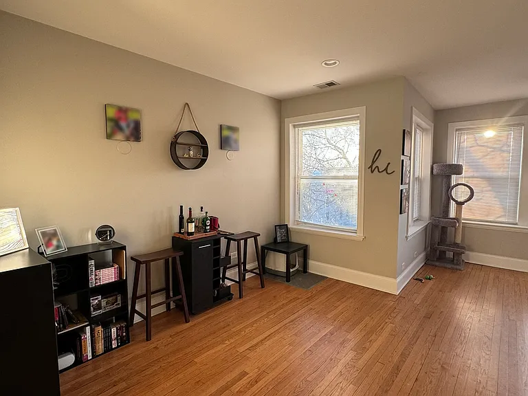 4655 N Drake Ave #2 — Photo 22
