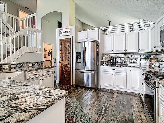 5th image of 637 Lake Biscayne Way