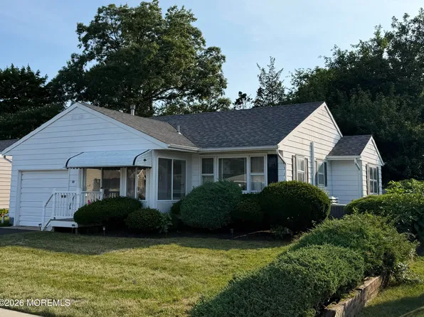 58 Fox Glove Run, Toms River, NJ 08755