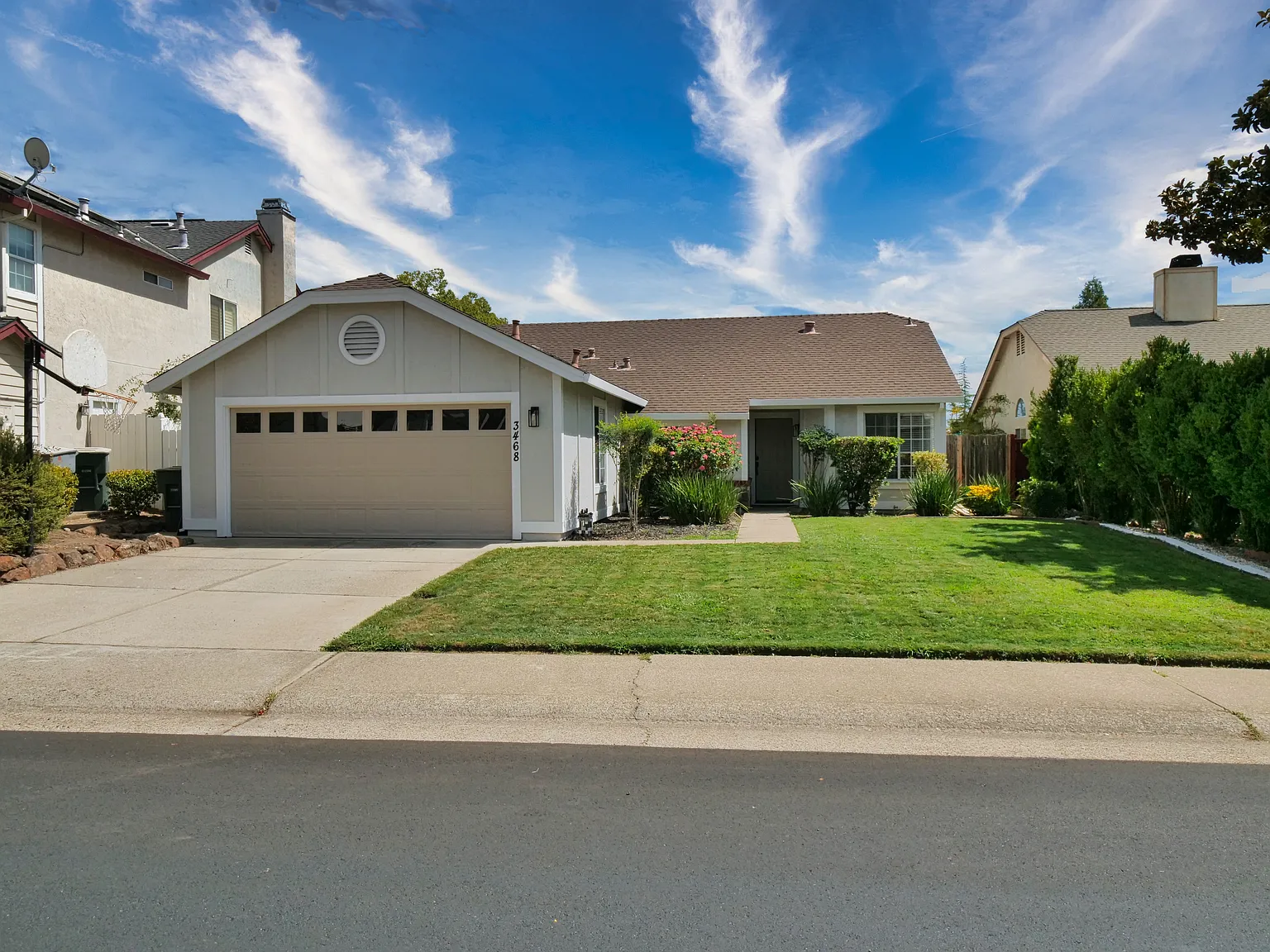 3 bed, 1246 sqft, $2,950 — Photo 2
