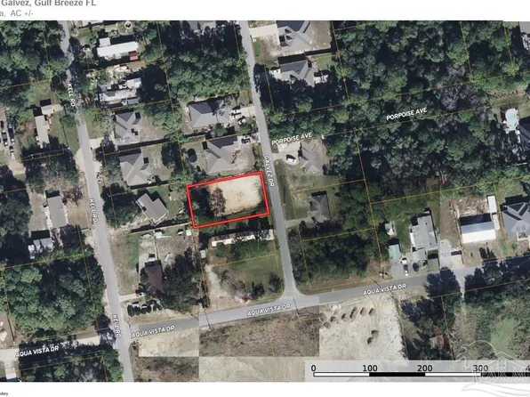 1749 Galvez Dr, Gulf Breeze, FL 32563