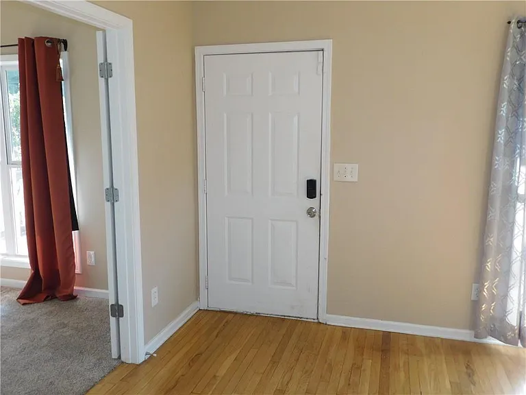 1005 Linam St SE — Photo 3
