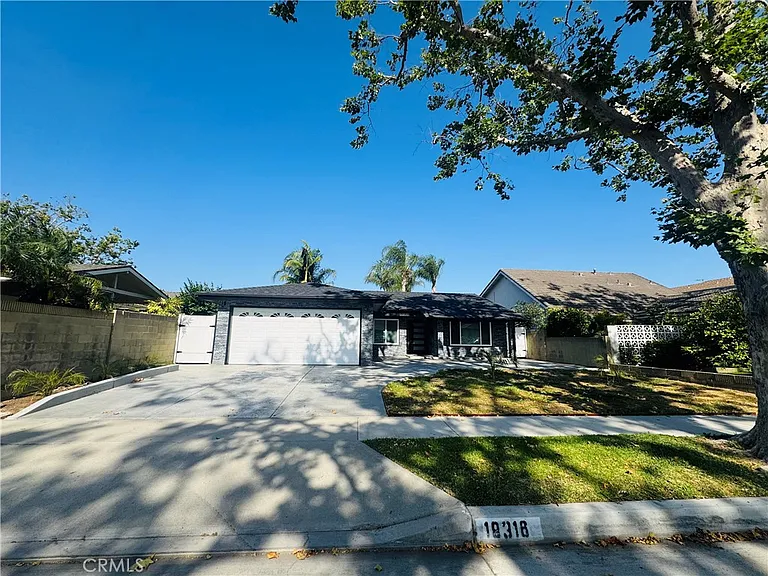 18316 Santana Ave — Photo 1