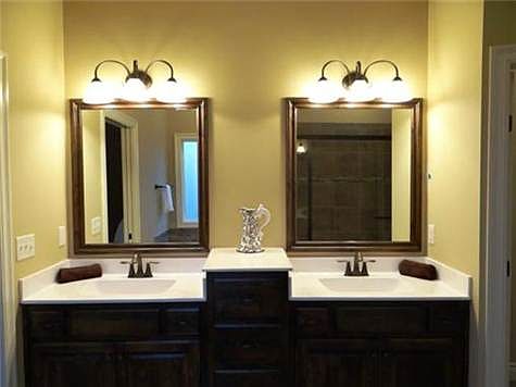 Dual Master Vanity