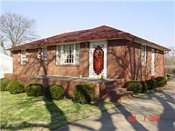 2nd image of 3873 Saunders Ave