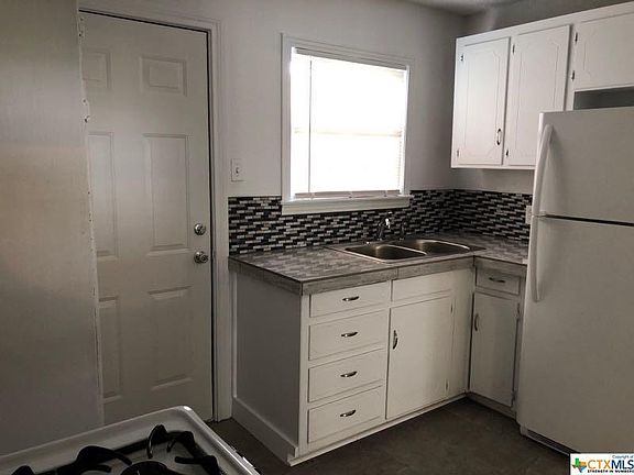 2nd image of 1802 Stewart St #1802