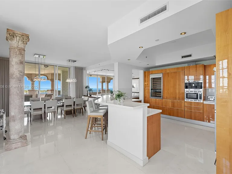 7141 Fisher Island Dr #7141 — Photo 13