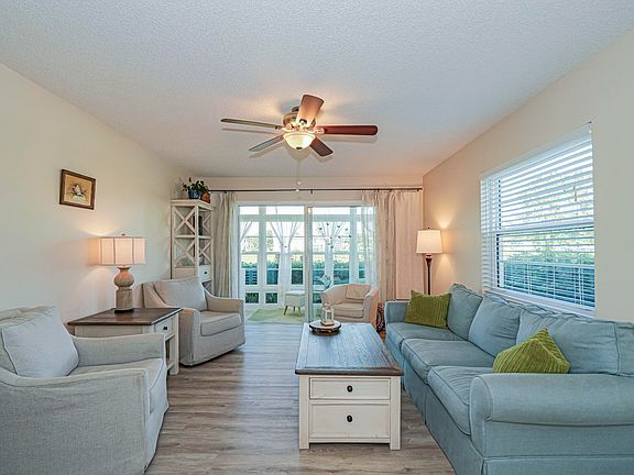 4th image of 60 Woodland Drive #101