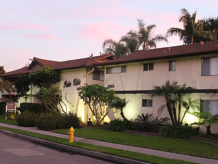 Palm Villa Apartments — Photo 14