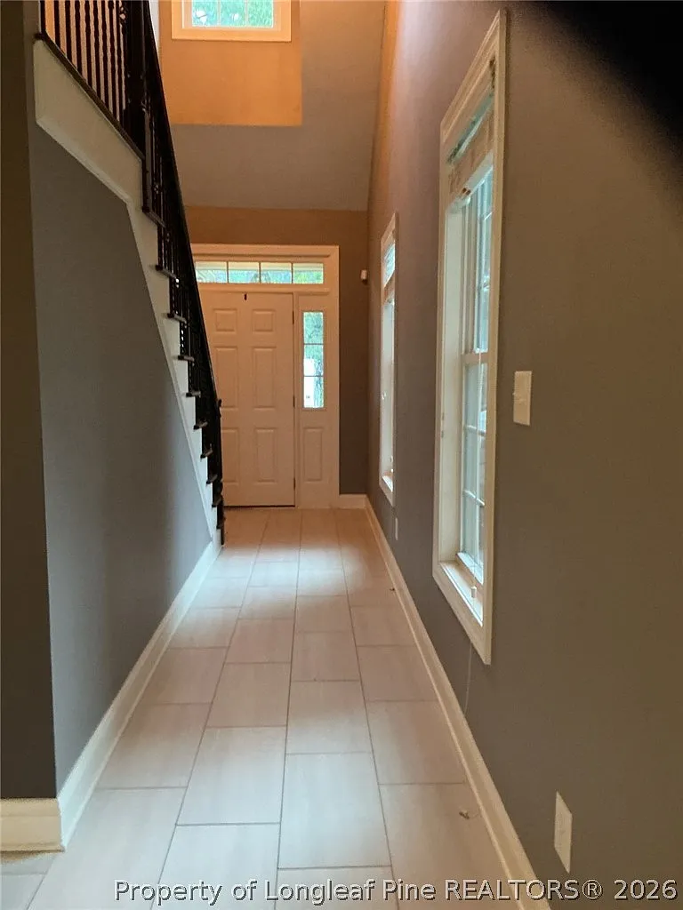 3 bed, 2.5 bath, 2250 sqft, $2,400 — Photo 4
