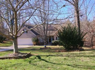 7616 Whitaker Dr, Summerfield, NC 27358