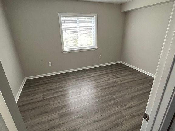 4th image of 15910 Warwick Blvd #147