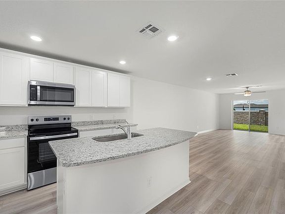 3rd image of 3191 Seville St