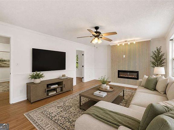 2nd image of 4829 Lavista Rd