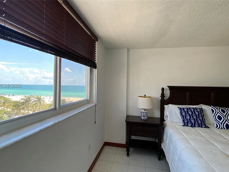 401 Ocean Dr #722 — Photo 11