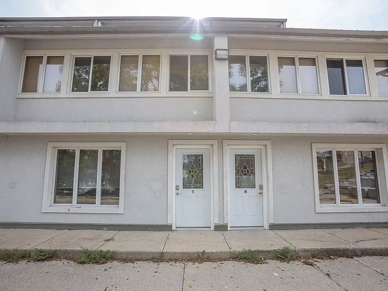 1015 Madison St #G — Photo 2