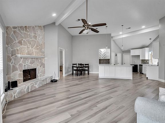4th image of 22302 Mosswillow Ln
