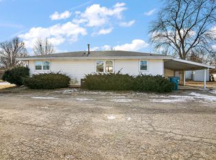 1227 Peacock Ln, Bradley, IL 60915