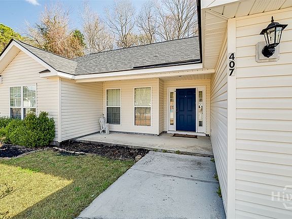3rd image of 407 Woodhill Court