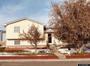 1514 Fremont St, Thermopolis, WY 82443