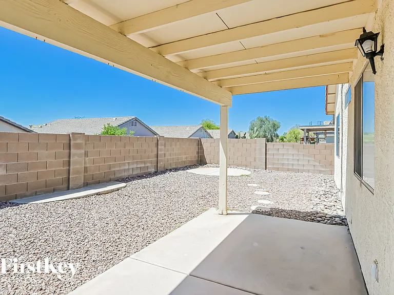 2367 W Rousseau St — Photo 14