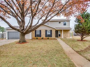 107 Forestwood Dr, Corinth, TX 76210