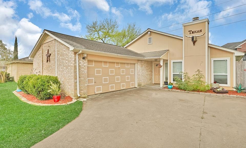 1st image of 11607 Breezy Knoll Dr
