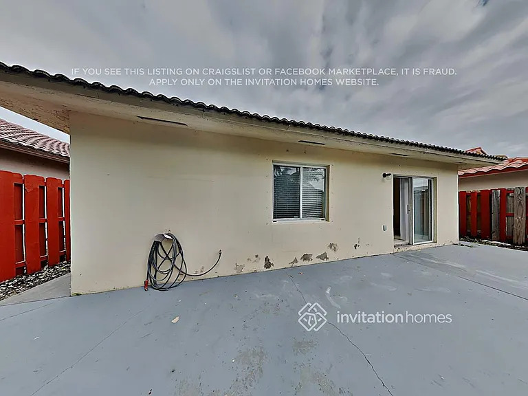 10088 NW 126th Ter — Photo 17