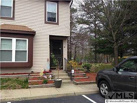 1st image of 29 Woodlake Manor Dr