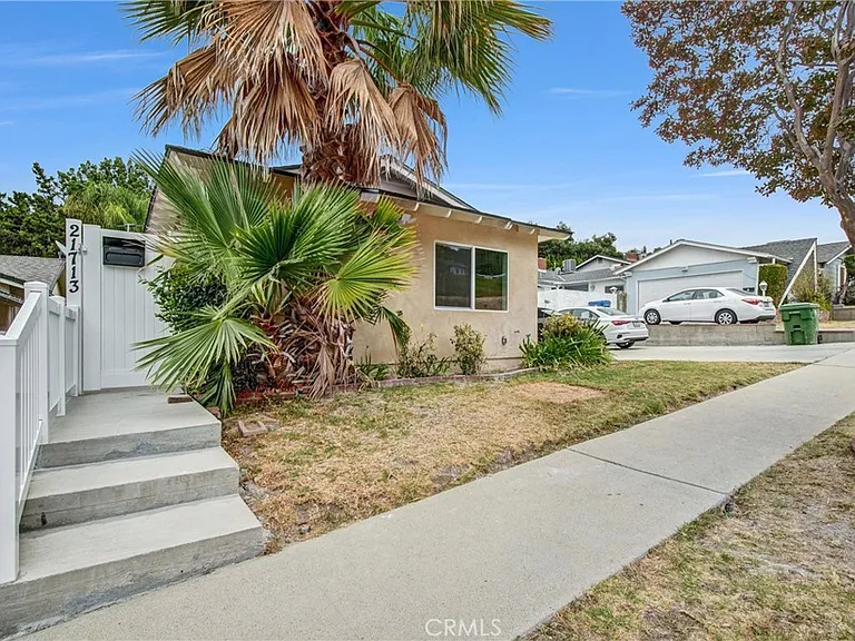 21713 Mulholland Dr — Photo 1