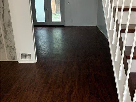 4th image of 7485 Country Brook Dr